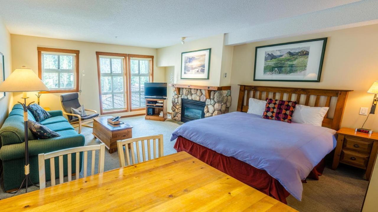 Holiday Home Sun Peaks Exterior photo