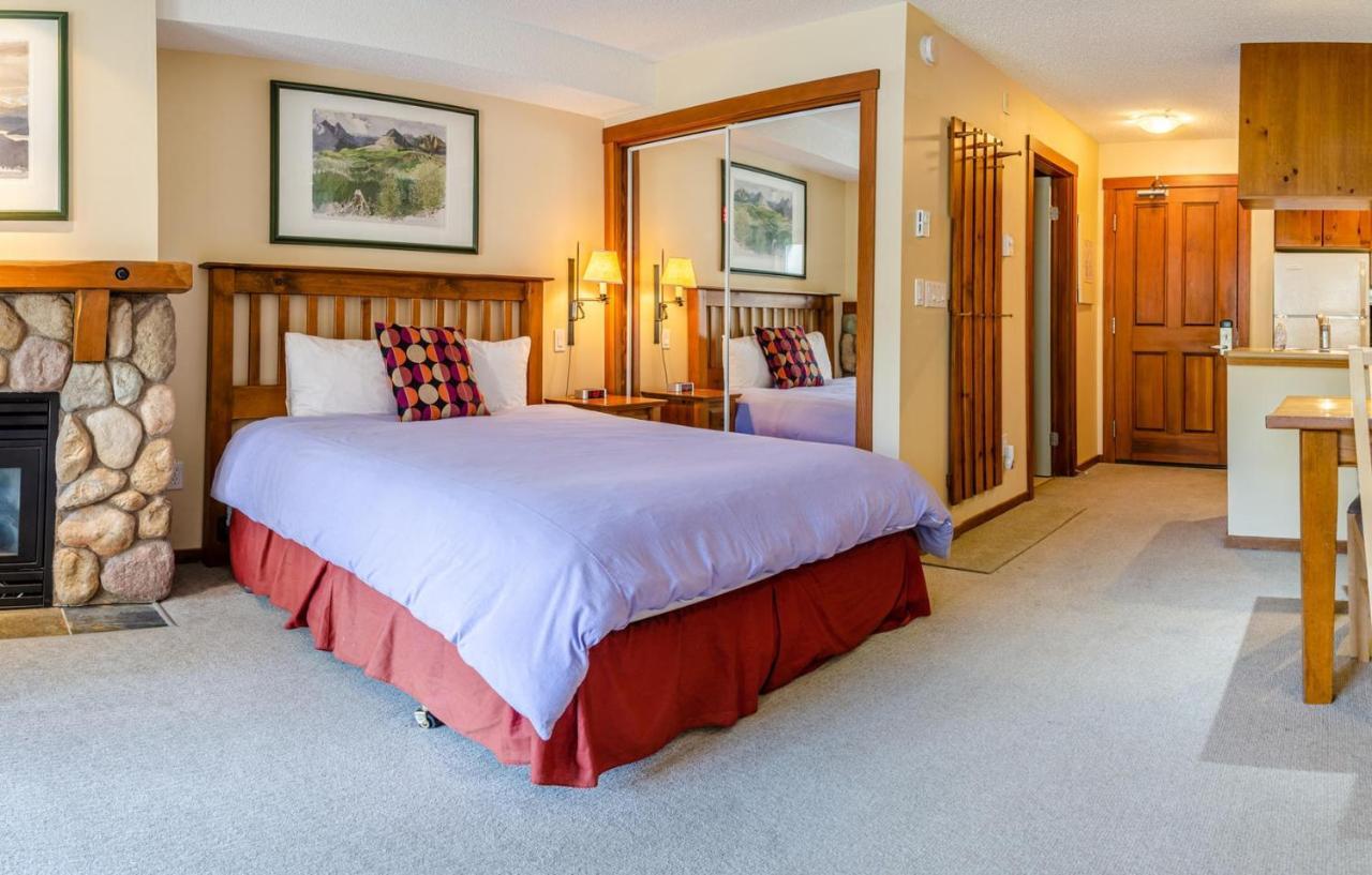 Holiday Home Sun Peaks Room photo